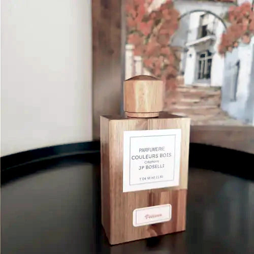 Boselli No. 10 Vétiver · Hand-sculpted beech wood perfume flacon by JP Boselli, Grasse | LaPeNu