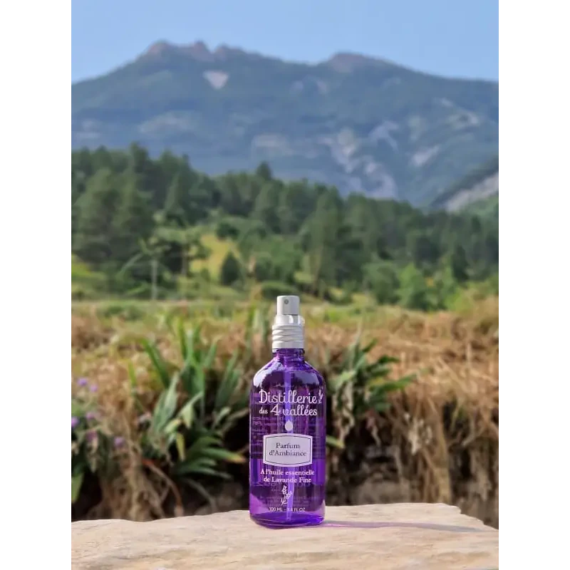 Fine lavender room fragrance from Drôme Provençale — 100% natural, calming and soothing home scent. Made in France | Lapenu