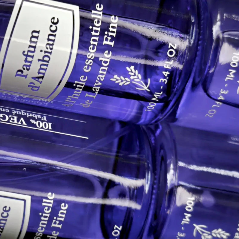 Fine lavender room fragrance in a violet glass bottle — protecting the natural essential oil. Made in France | Lapenu