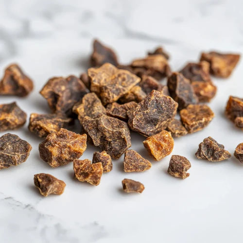 Raw propolis — a natural antibacterial & healing ingredient that purifies, protects & strengthens skin in our organic formulas. Provence, France | LaPeNu